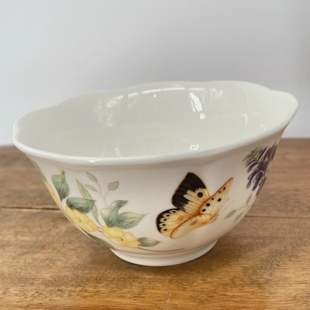 Lenox Butterfly Meadow Goldfinch Serving Bowl Floral Scalloped Rim 5 1/2" Diam
